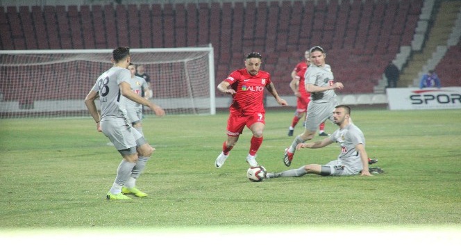 Balıkesirspor Baltok: 3 – Eskişehirspor: 1