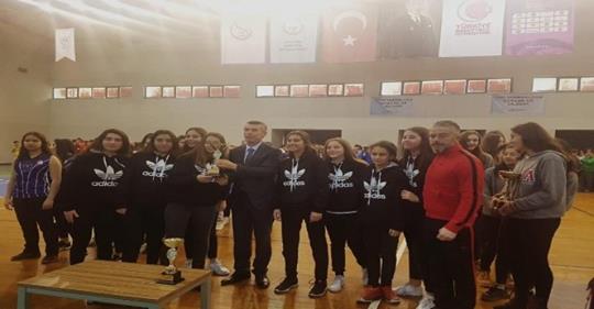 Okul Sporları Körfez Bölgesi Kupa Töreni gerçekleştirildi