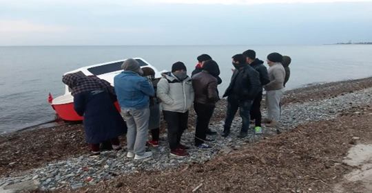 Jandarma 17 mülteci yakaladı