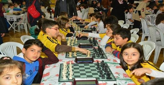 Minik satranççılar birincilik için yarıştı