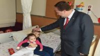 Başkan Orkan’dan hasta çocuklara 23 Nisan sürprizi
