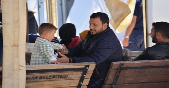 Sahil güvenlik botları 26 mülteciyi denizde yakaladı