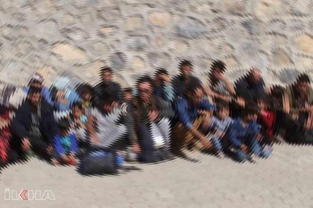 Ayvalık’ta Afganistan Uyruklu 15 Düzensiz Göçmen Yakalandı.