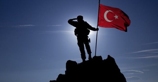 Mehmetçik, PKK’nın inine bayrağımızı dikti