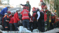İzmir depreminde can kaybı 58’e yükseldi