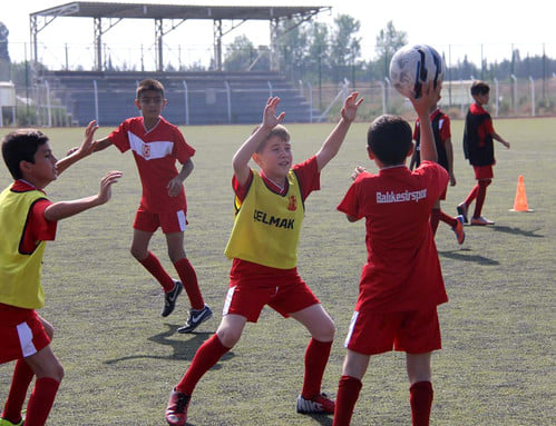 Balıkesirspor futbol okulu başlıyor…