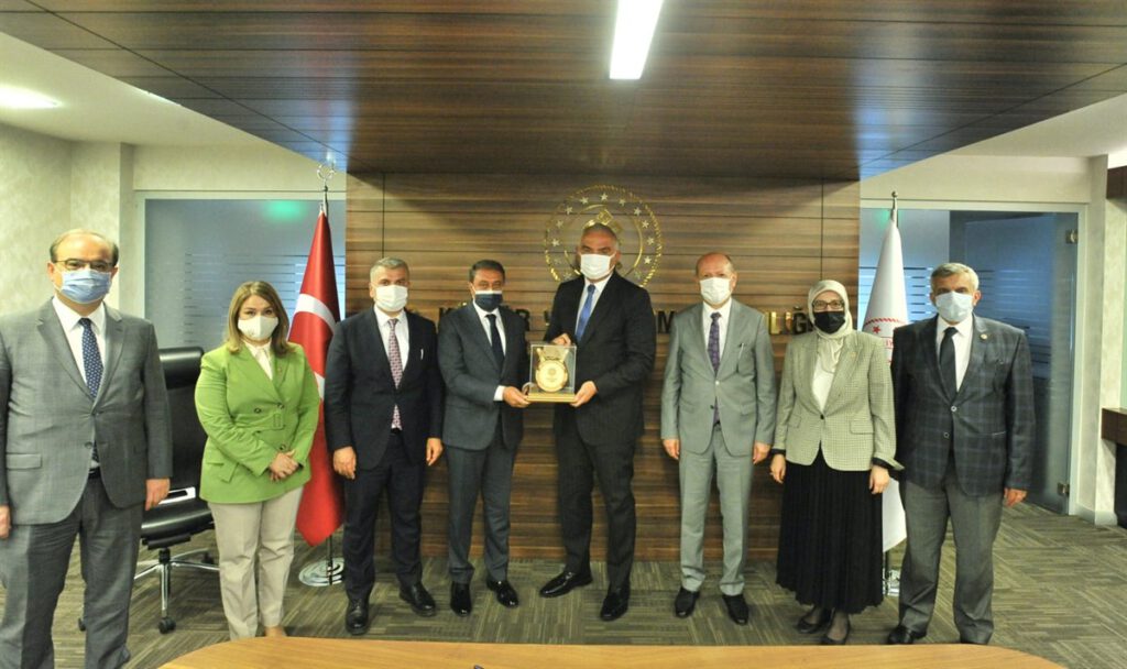 Vali Şıldak Kültür ve Turizm Bakanı Mehmet Nuri Ersoy’u Ziyaret Etti