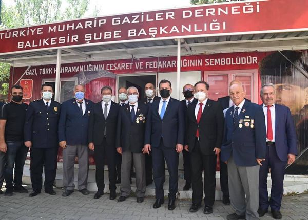 Türkiye Muharip Gaziler Derneği Balıkesir Şube Başkanlığını ziyaret ettiler