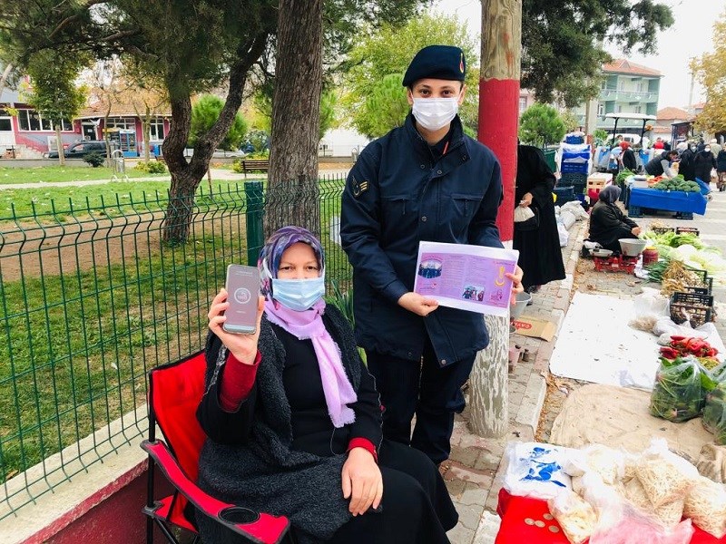 Atköy semt pazarında “Kadın Acil Destek (KADES)” Uygulaması