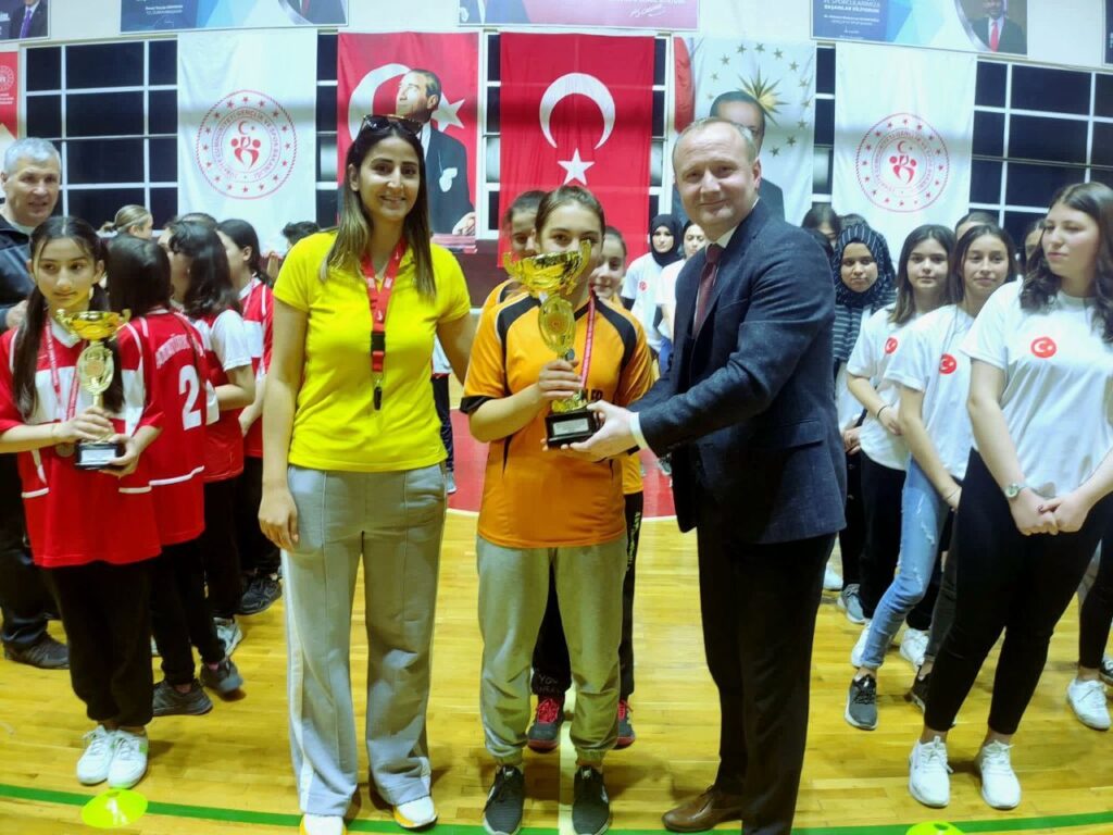 Voleybol Turnuvası ödül töreni ile sona erdi.