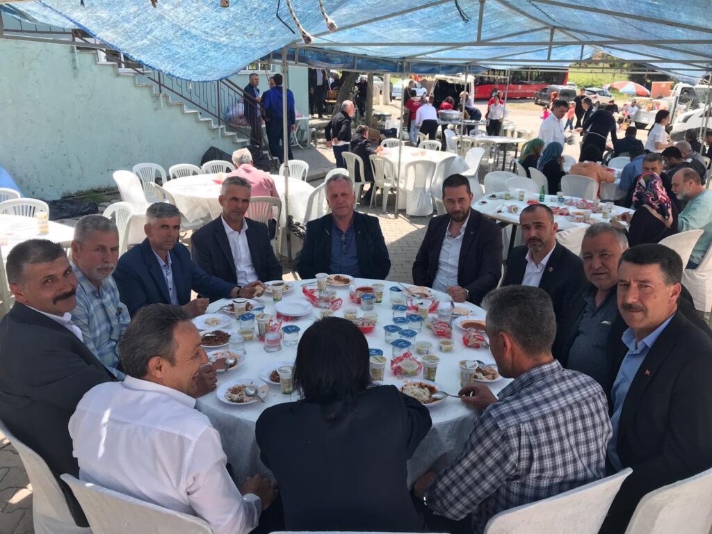 MHP Karesi İlçe Başkanı  Burak Boduroğlu Tatlıpınar ve Kavaklı mahallelerinin hayırına katıldı