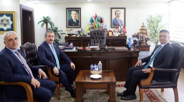 Büyük Birlik Partisi Genel Başkanı  Mustafa Destici’yi makamında ziyaret etti. 