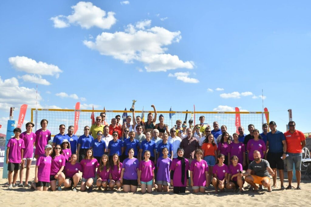 Balkan Ülkeleri Uluslararası Plaj Voleybolu Serisi Etabı Ören Plajında gerçekleştirildi.