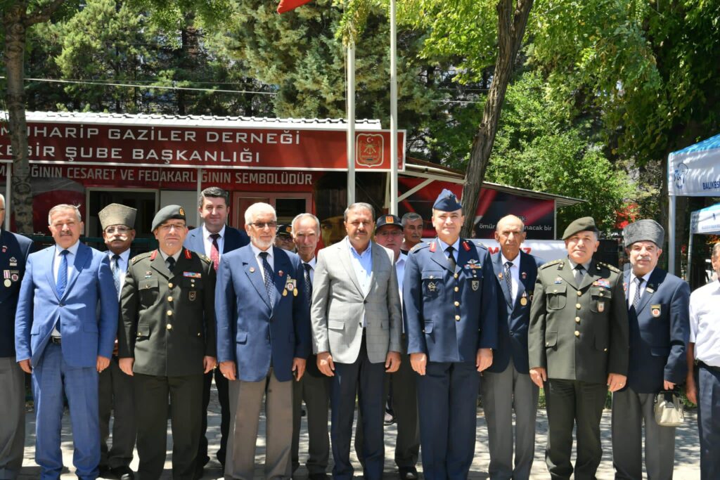 Kıbrıs Şehitlerini Anma Programı kapsamında düzenlenen mevlide katıldı.