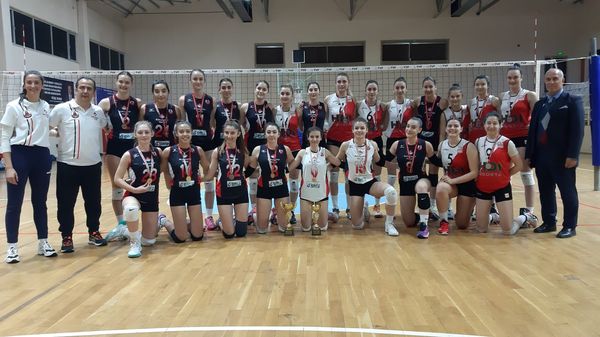 Voleybol Kulüpler Genç Kızlar Balıkesir İl Birinciliği final maçında kazanan dostluk oldu.