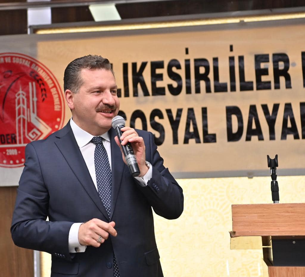 İzmir’de Balıkesirliler Eğitim Kültür ve Sosyal Dayanışma Derneği (BALDER) iftar programına katıldı