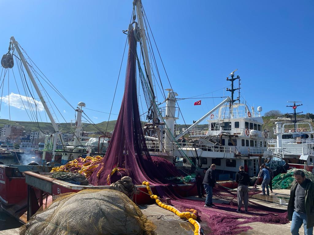 Balıkesir’de Mavi Yüzgeçli Orkinos Ağlarının Ölçümleri Yapıldı…