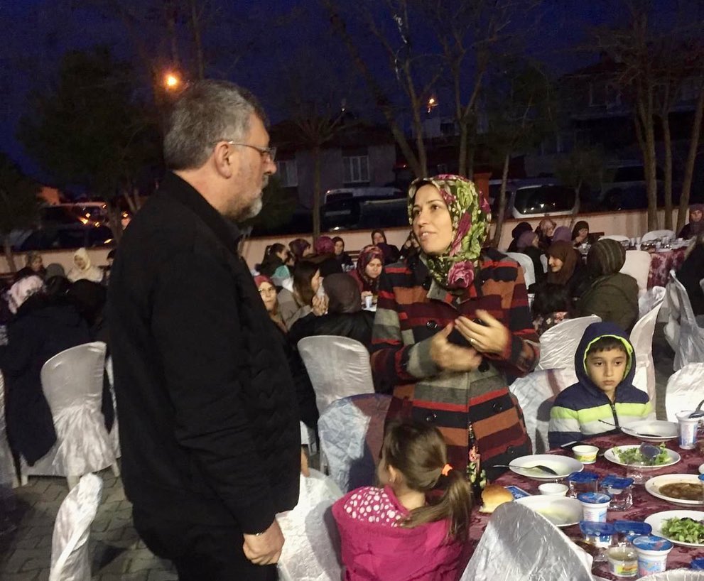 Kepsut Belediye Başkanı İsmail Cankul Mahmudiye mahallesinde iftar programına katıldı