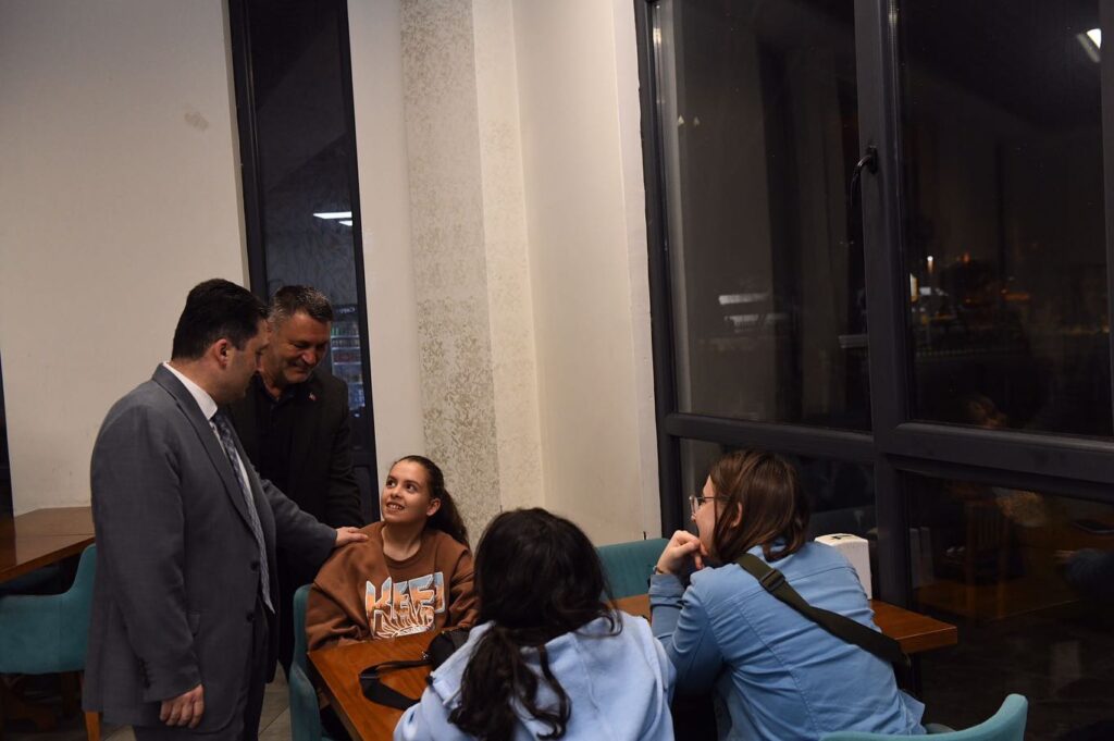 Altıeylül Belediye Başkanı Hasan AVCI İsmail Akçay Millet Kütüphanesini ziyaret etti