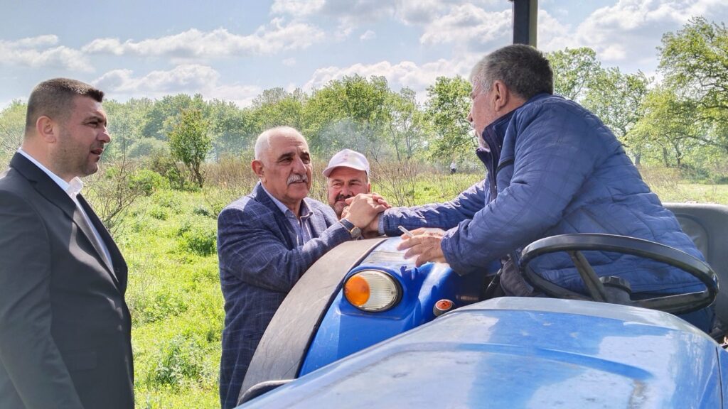 Milliyetçi Hareket Partisi İl Başkanı Cevdet GÜRCAN Bozen ve Nergiz Mahallelerinİ ziyaret etti