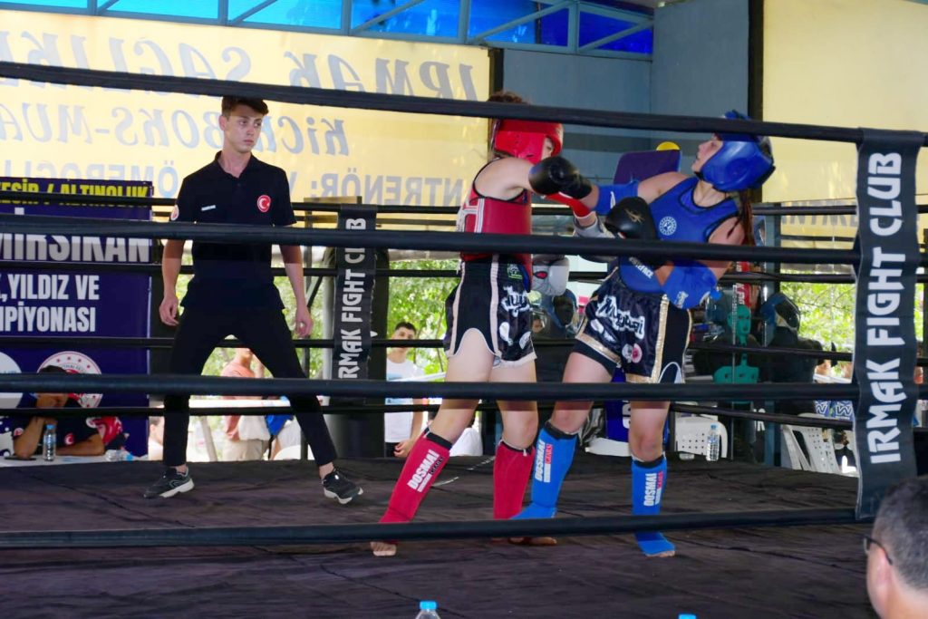 Gürcan Demirsıkan Anısına Altınoluk’ta düzenlenen Muay Thai  İl Şampiyonası sona erdi. 