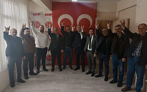 MHP İl Başkan Yardımcısı Erdal ÇALT ve İl Yönetim Kurulu Üyeleri MHP Dursunbey İlçe’yi ziyaret ettiler