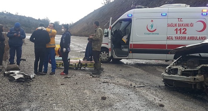 Dursunbey Akbaşlar Rampasında Kaza:1 Yaralı