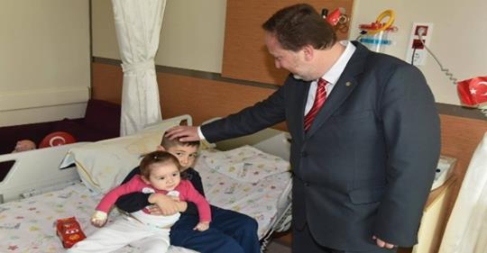 Başkan Orkan’dan hasta çocuklara 23 Nisan sürprizi