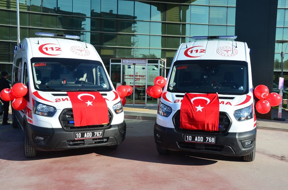 ‘Tam Donanımlı 2 Yeni Ambulans’