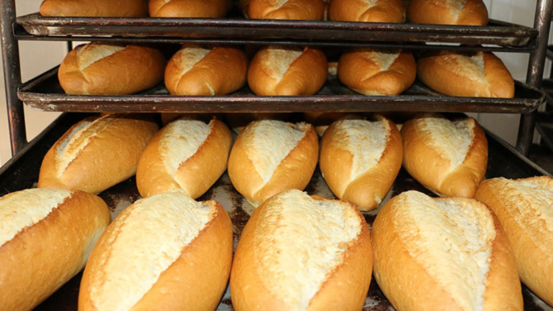 Açıkta ekmek satışı belediye tarafından yasaklandı.