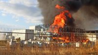 Balıkesir’de yağ fabrikasında yangın çıktı