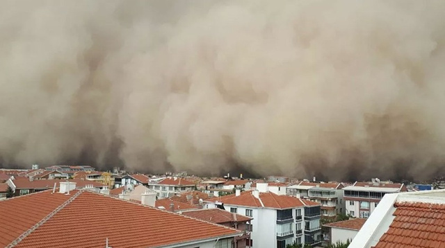 Marmara ve Ege’de Profesörden toz fırtınası uyarısı: Pencerenizi bile açmayın