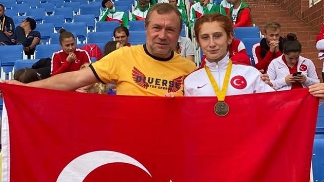 Balıkesir’imizin gururu Muhsine Gezer Dünya şampiyonu