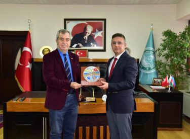 Bodrum Balıkesirliler Derneği Başkanı Halim Ceyhan BAÜN Rektörü İlter Kuş’ı ziyaret etti.