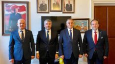 Milliyetçi Hareket Partisi Grup Başkanvekili Erkan Akçay’ı Mecliste ziyaret ettiler