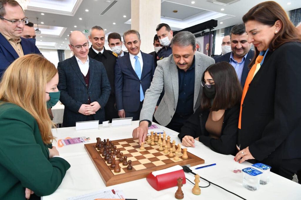Vali Şıldak 2022 Arzum Türkiye Kadınlar Satranç Şampiyonası Açılışına Katıldı