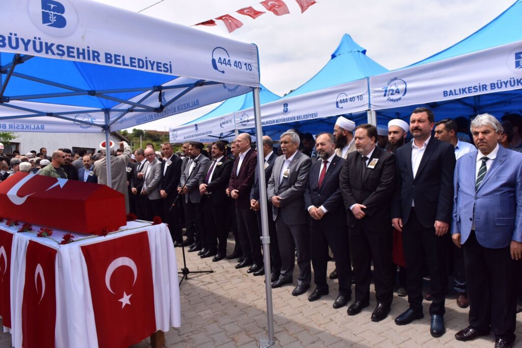Başkan  Gökay YÜKSEL ve İl Yönetim Kurulu Üyeleri Şehit Piyade Er Oktay SALAR’ın cenaze törenine katıldılar.