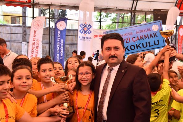 Altı eylül Belediye Başkanı Hasan AVCI “Geleneksel Çocuk Oyunları Finali”ne katıldı