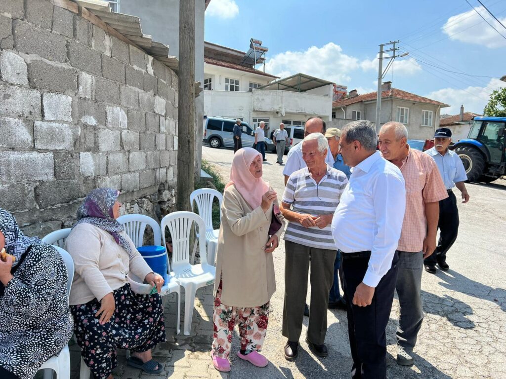 Balıkesir Valisi Hasan ŞILDAK Altıeylül İlçemize bağlı Kürse Mahallemizde vatandaşlarla sohbet etti