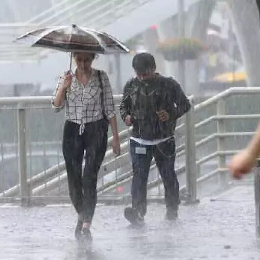 Şemsiyeleri hazırlayın: İstanbul’a sağanak yağış geri geliyor