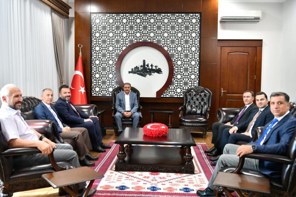 Türkiye Karate Federasyonu Başkanı  Aslan Abid Uğuz  Vali Hasan Şıldak’ı nazik ziyaret etti