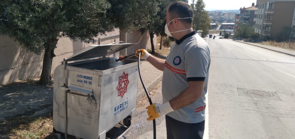 Karesi Belediyesi Haşere ile mücadele çalışmalarını sürdürüyor