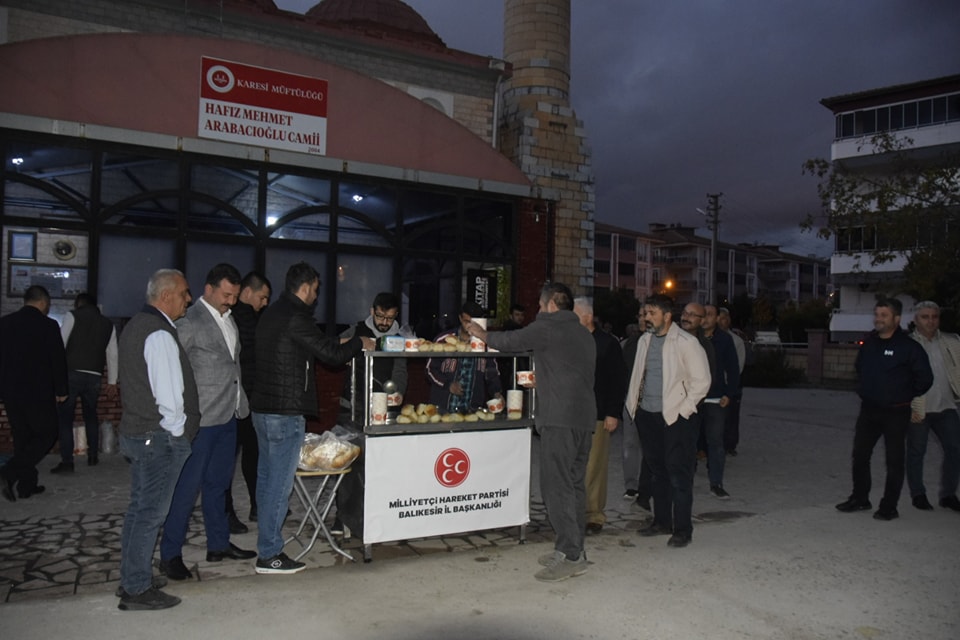 MHP’denHafız Mehmet Arabacıoğlu Camii’nde sabal namazı sonrası vatandaşa çorba ikramı