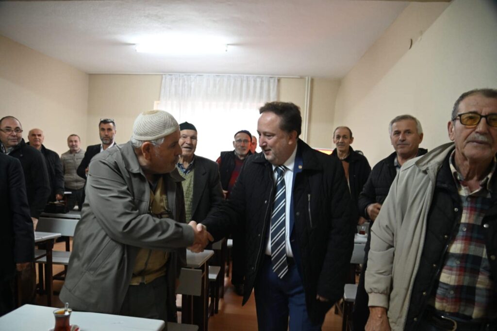 Karesi Belediye Başkanı Dinçer Orkan  Toygar Mahallesinde Fatih Kur’an Kursunu ziyaret etti
