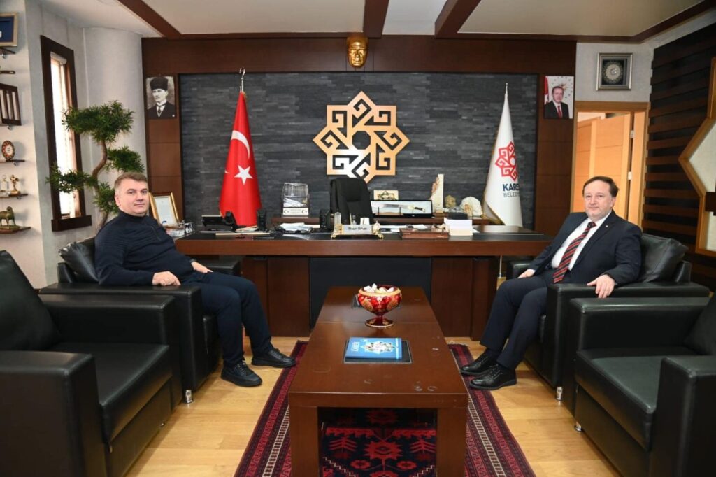 Milletvekili  Mustafa Canbey Karesi Belediyesini ziyaret etti