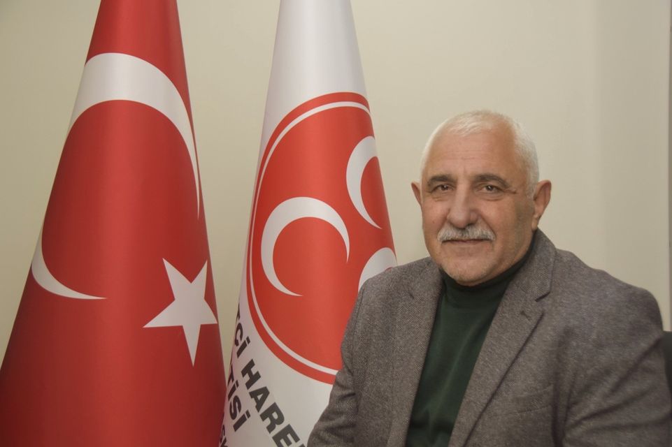 Koca Çınar,MHP’nin yeni il Başkanı Cevdet Gürcan’a sevgi seli.
