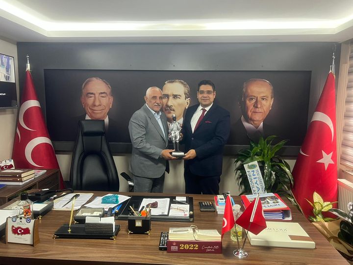 Başkan Kazım ÇALIŞKAN, Milliyetçi Hareket Partisi Balıkesir İl Başkanı Cevdet GÜRCAN’ı ziyaret etti.
