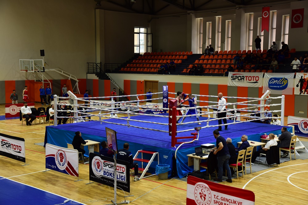 TÜSF Ünilig Boks Türkiye Şampiyonası Kastamonu Üniversitesinde Yapılıyor