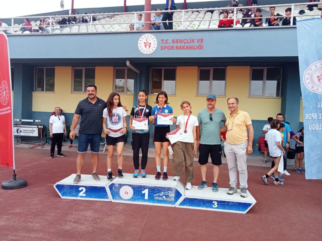Bursa’da düzenlenen Okullar Arası Yıldızlar Türkiye Şampiyonası’nda İlimizi gururlandıran sporcularımız
