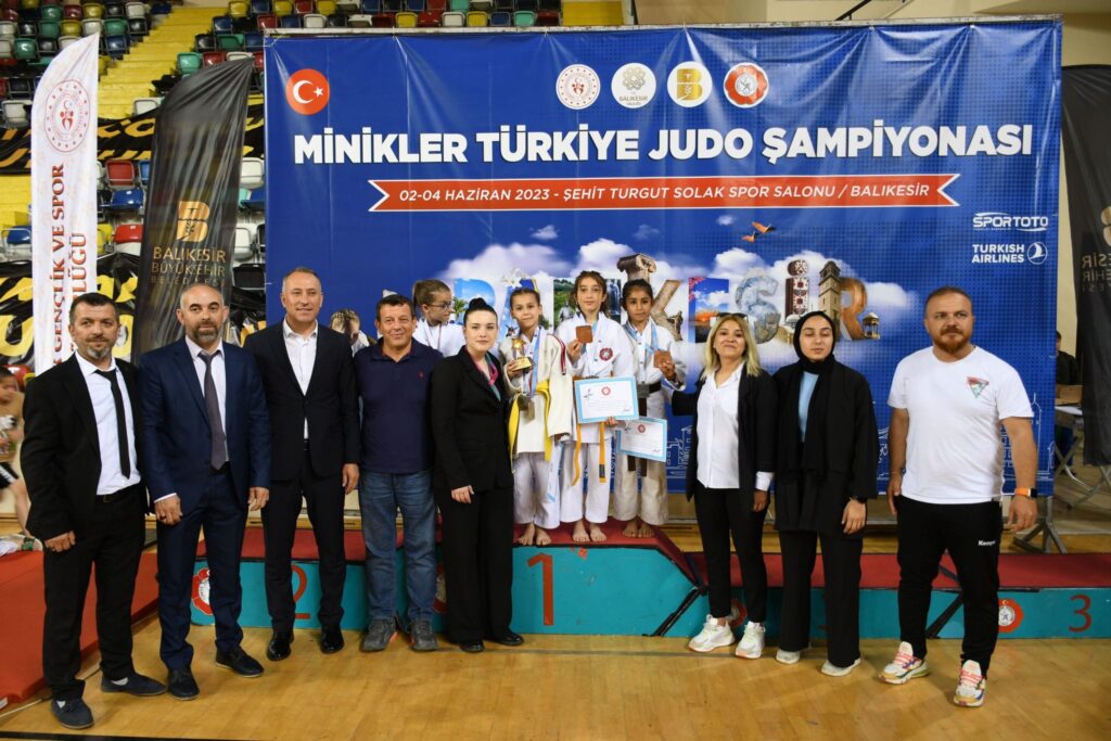 Spor Toto Minikler Türkiye Judo Şampiyonası’nda ilk gün ödüller sahiplerini buldu.